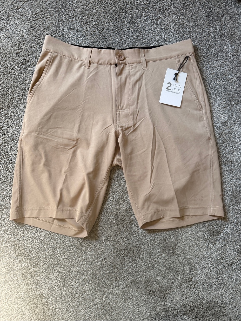 Men's 2 UNDR Tan Stretch Performance Shorts NWT